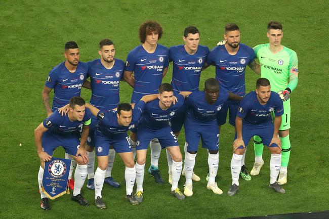 她用自己的 她用自己的