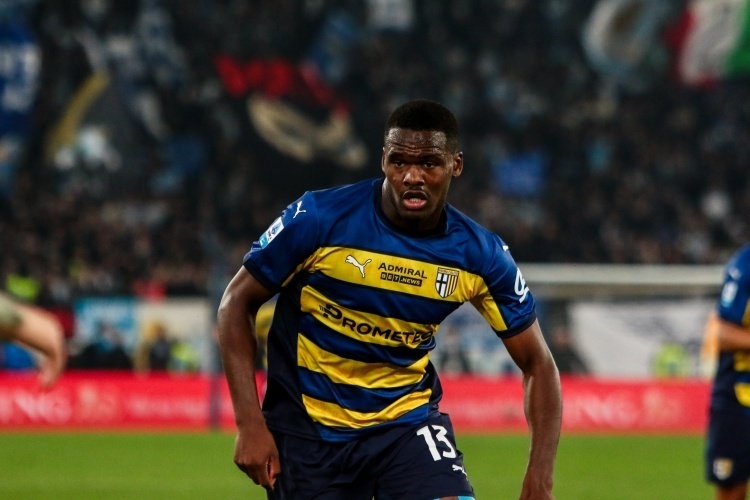 他在后场的 他在后场的